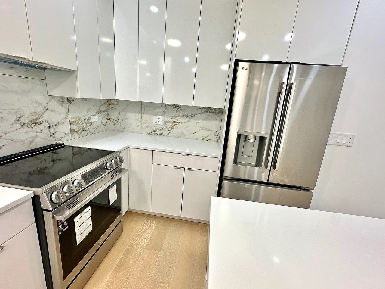 5937 N Fairfield Ave #2 - Photo 5 of 11