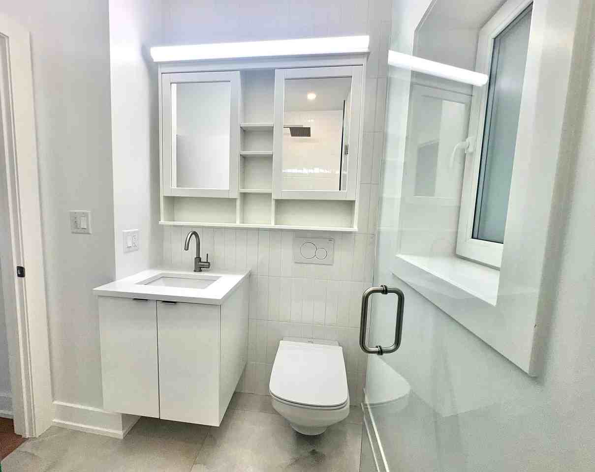 5937 N Fairfield Ave #2 - Photo 6 of 11