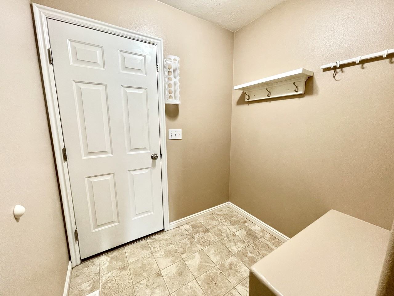 10695 S Pine Grove Way #NA - Photo 3 of 19