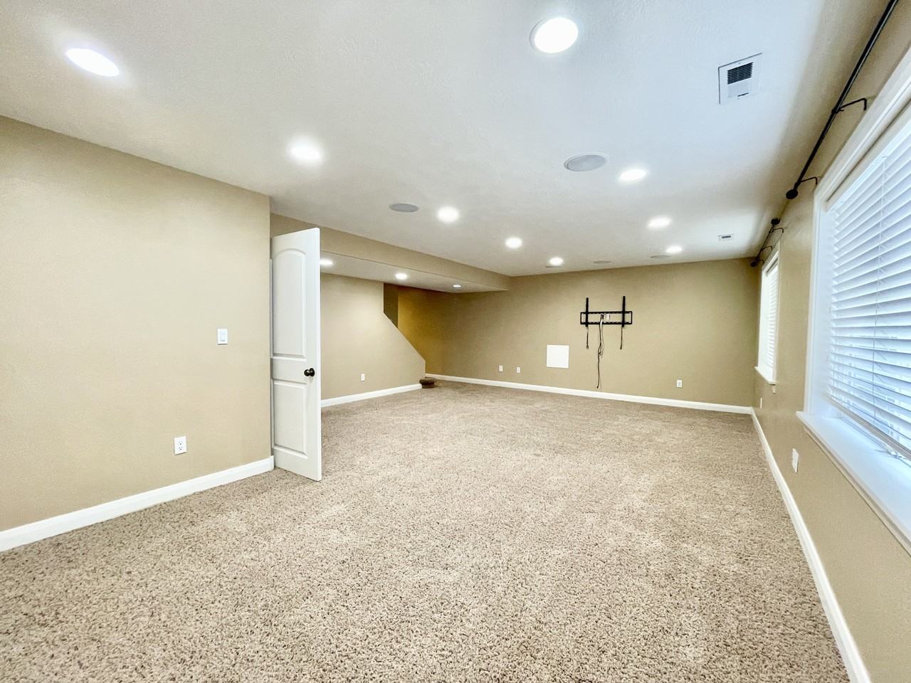 10695 S Pine Grove Way #NA - Photo 4 of 19