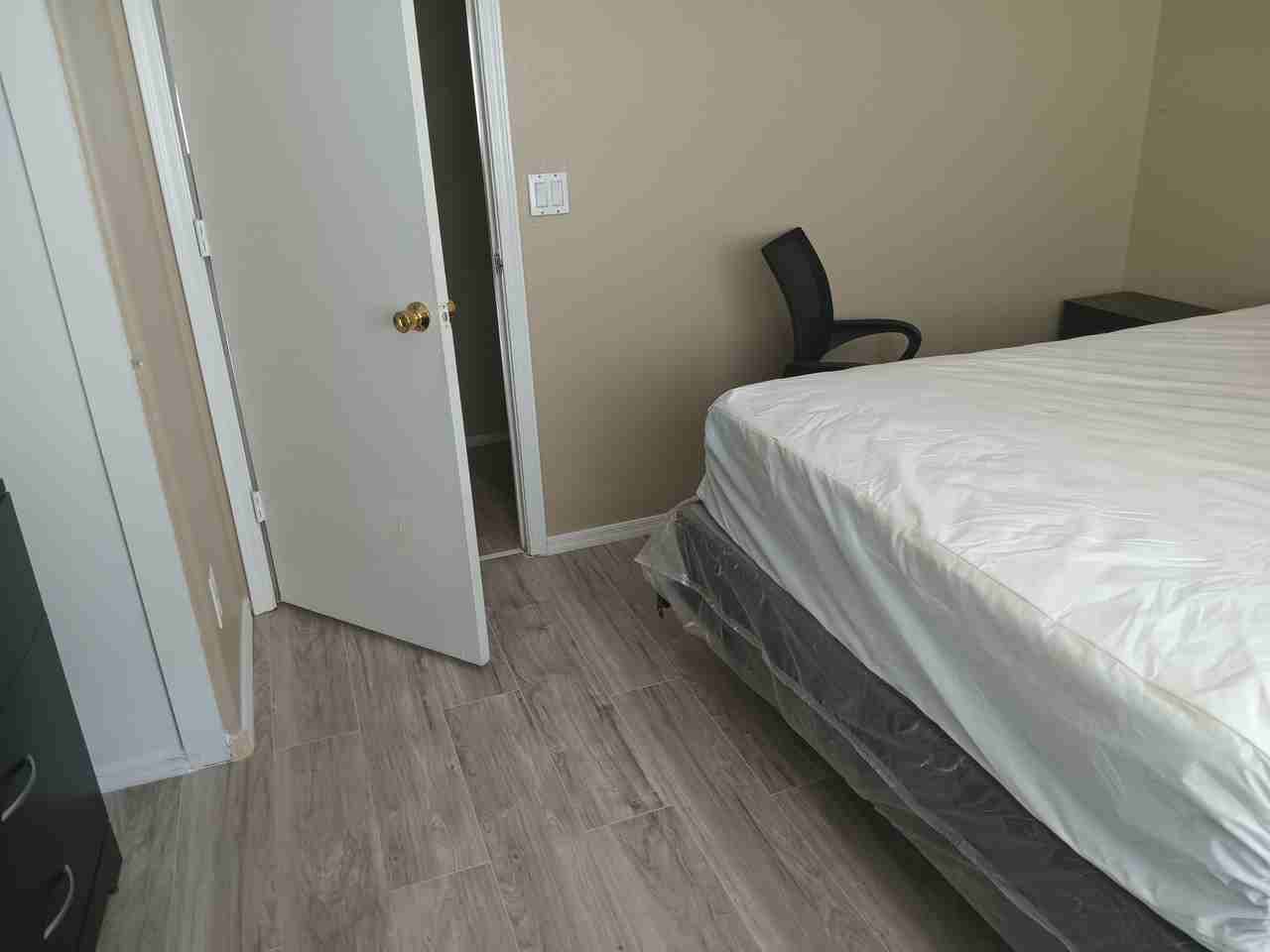 9014 West Cambridge Avenue - Photo 5 of 9