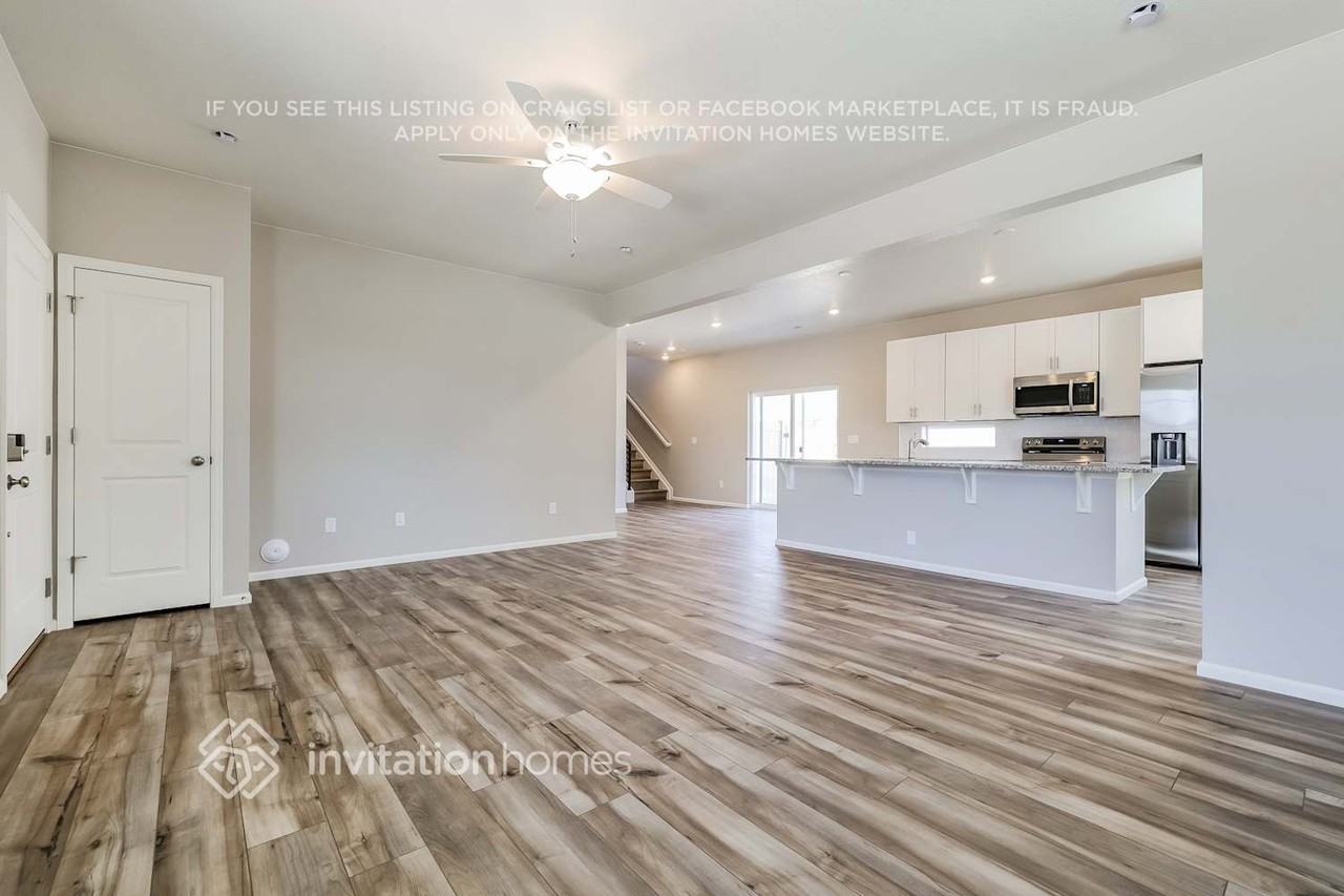 22285 E 39th Ave - Photo 5 of 18