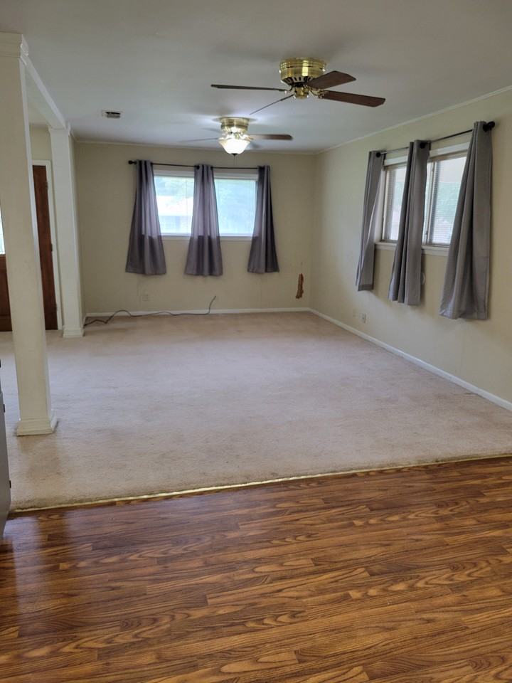 407 Daniels St - Photo 5 of 14