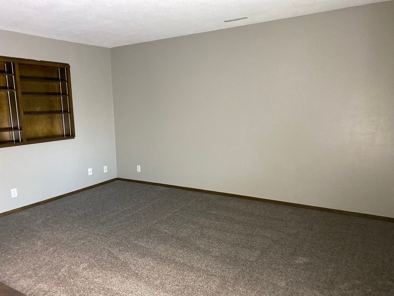 2740 N 49th St #5 - Photo 3 of 6