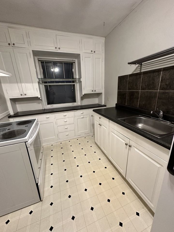 1844 Grand Ave #3 - Photo 7 of 17