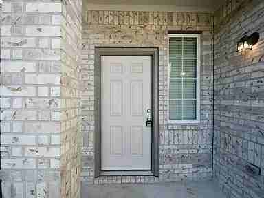 17419 Cuthbert St - Photo 3 of 35