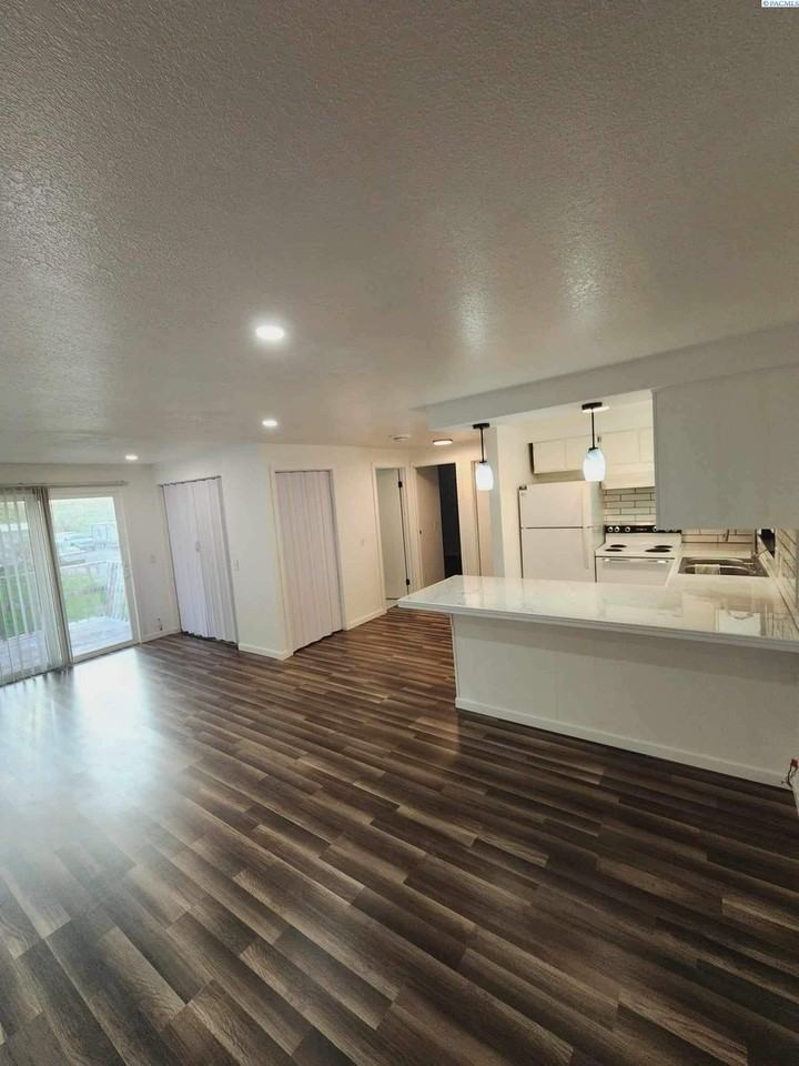 41904 N River Rd #C - Photo 6 of 6