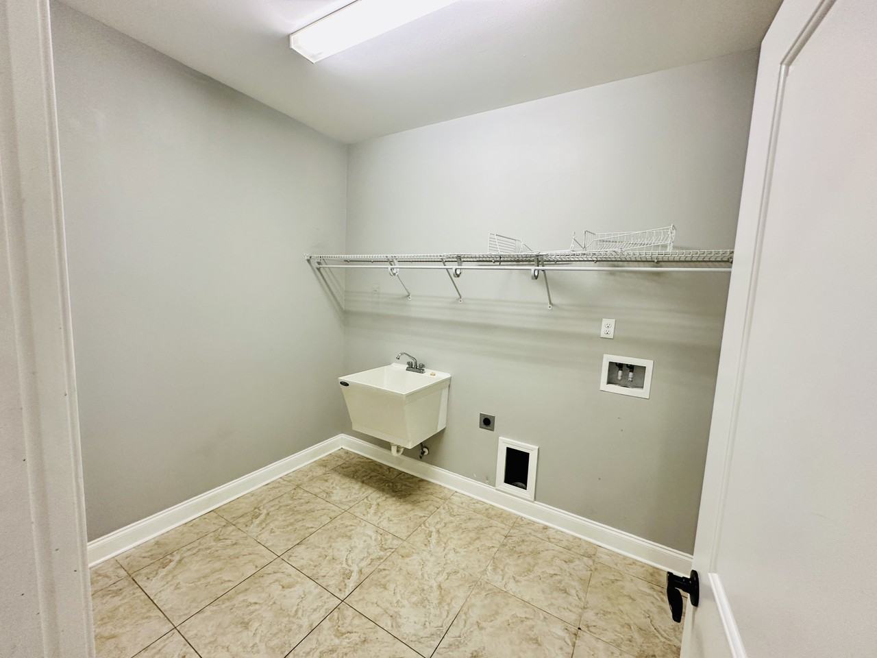 118 Jonquil Ave Nw - Photo 3 of 5