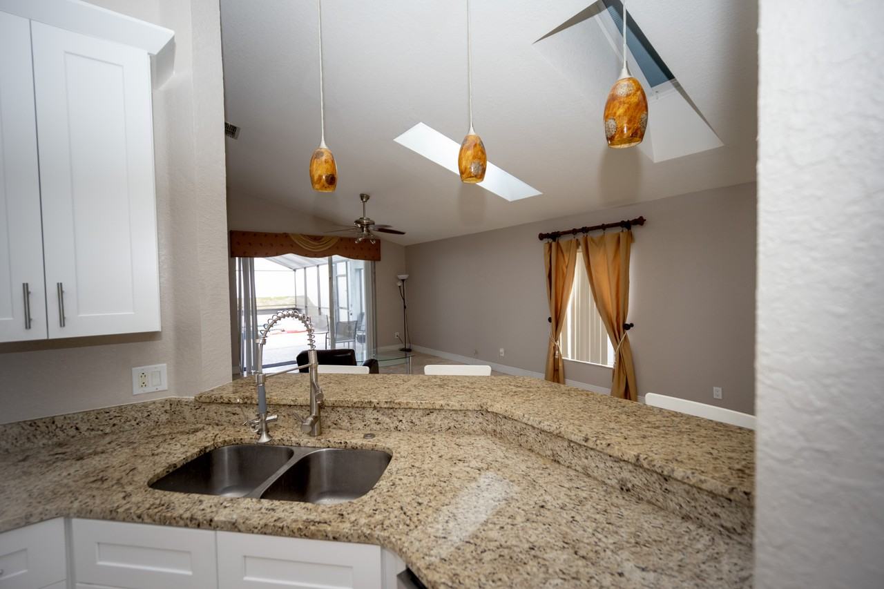 464 Gleneagles Dr - Photo 7 of 18