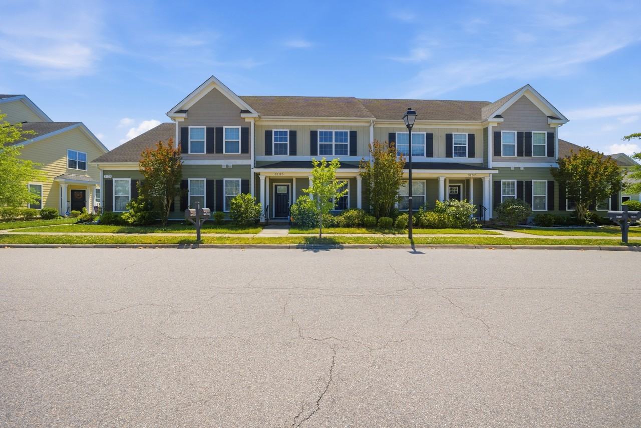 3135 Patrick Henry Dr