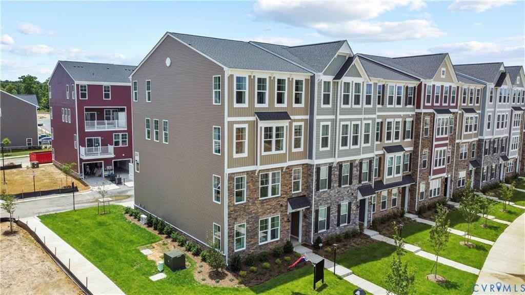809 Birchwood Hill Pl #B - Photo 4 of 30