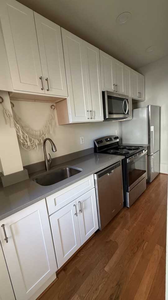 1702 16th St Nw #2 - Photo 2 of 5