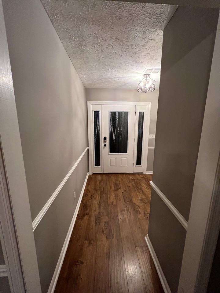 4328 Castlewood Ct - Photo 7 of 12