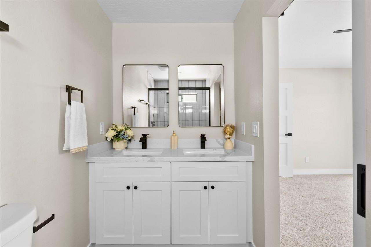 2551 E Broadway Rd #1 - Photo 7 of 23