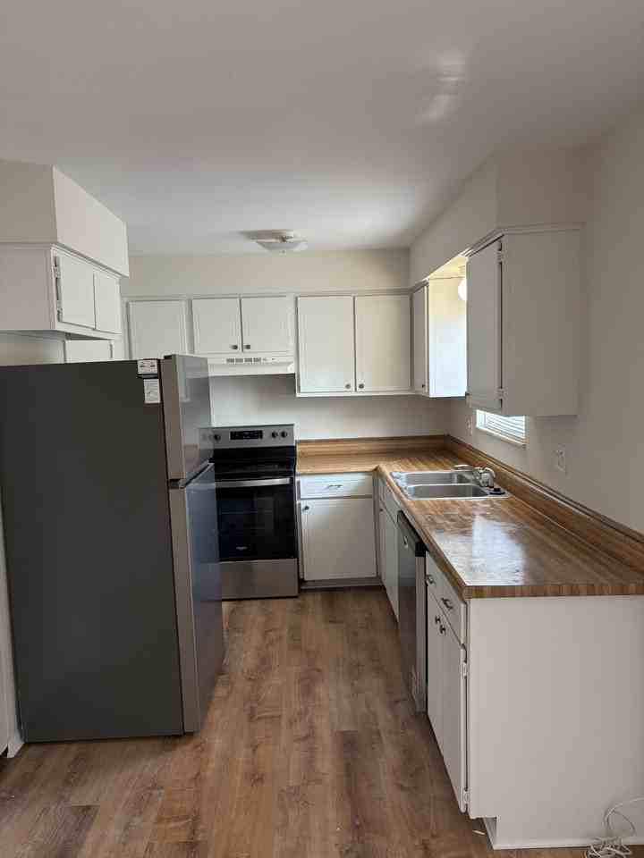 4760 Ransey Ct - Photo 4 of 27