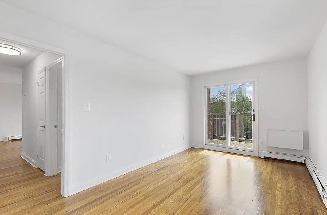 2629 E 23rd St - Photo 6 of 11