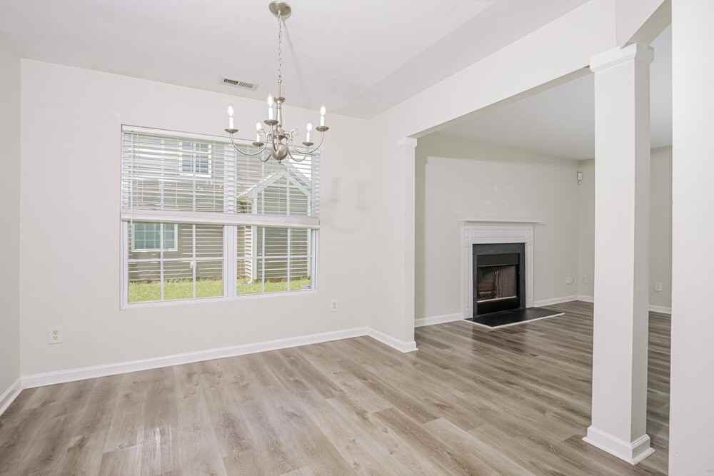 3771 Burtons Barn St - Photo 6 of 17