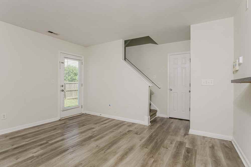 3771 Burtons Barn St - Photo 7 of 17
