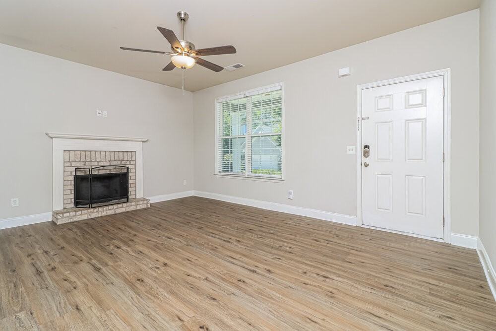 77 Rosemont Ct - Photo 5 of 17