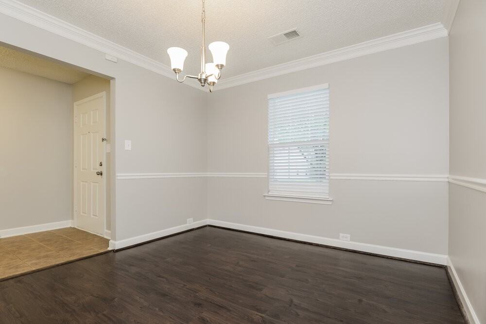2108 Thorn Crest Dr - Photo 6 of 17