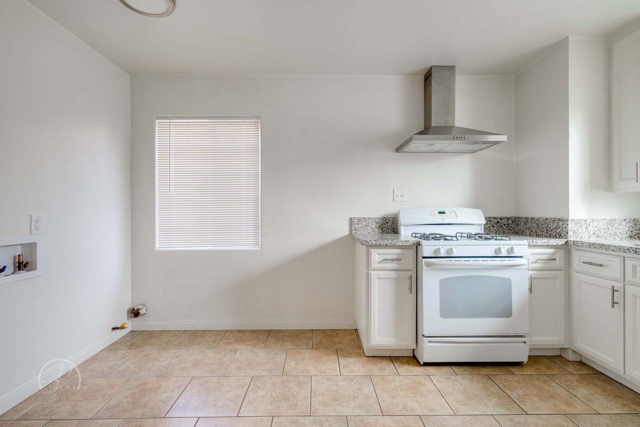 917 K St #917 - Photo 3 of 17