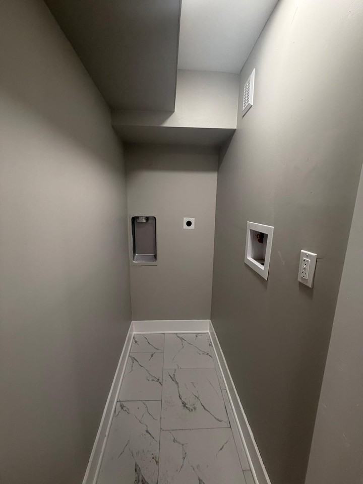 318 Norton St Bsmt #BS - Photo 6 of 9