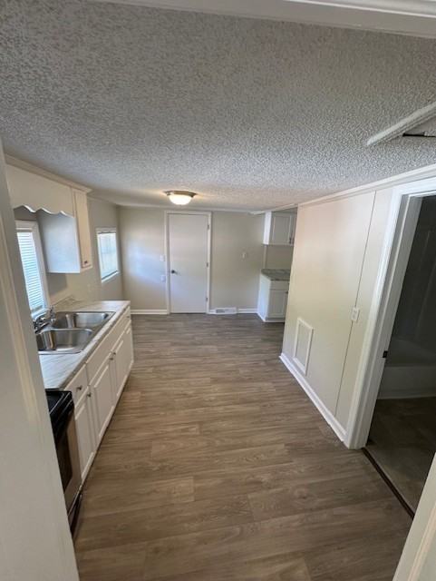 557 3rd Ave #1 - Photo 3 of 11