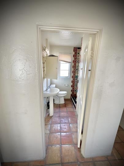 1310 E 7th St #5 - Photo 7 of 9