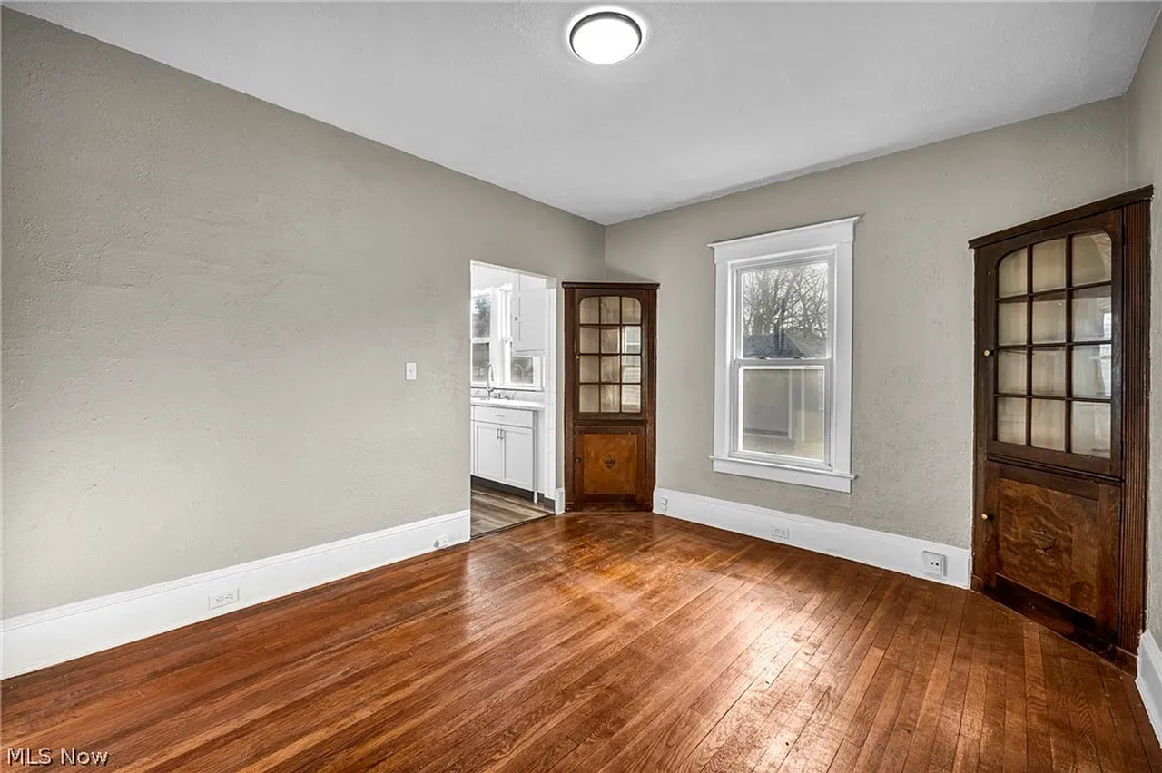 651 E 115th St - Photo 2 of 25