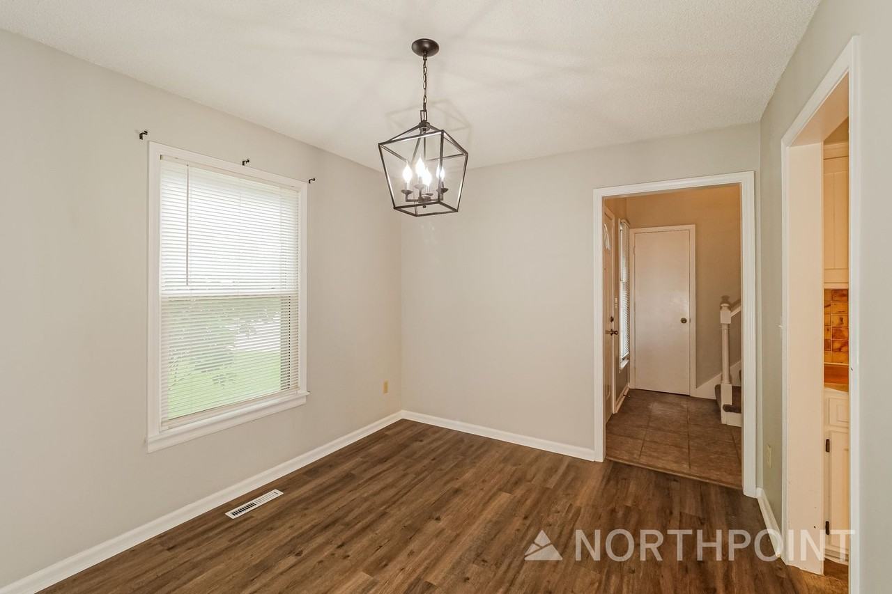 601 Se Richardson Pl - Photo 3 of 16