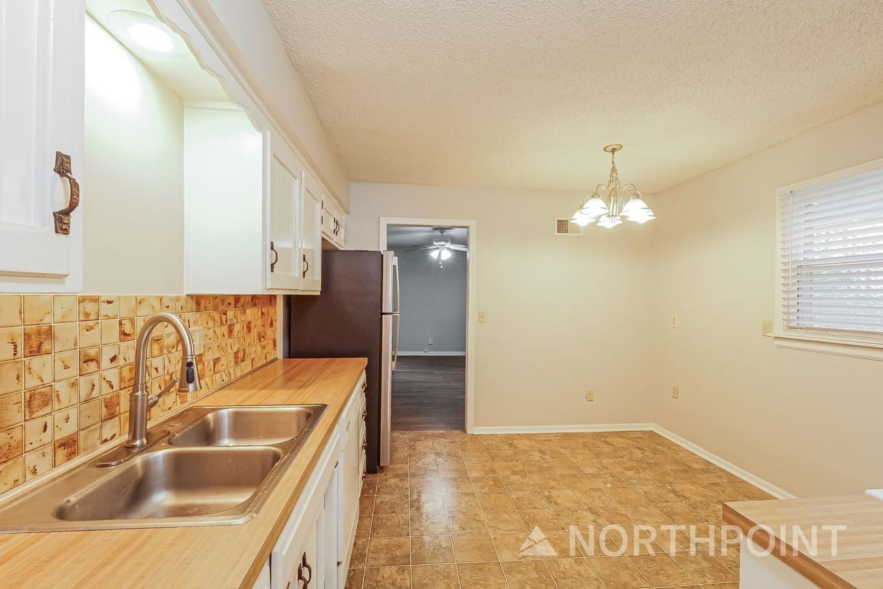 601 Se Richardson Pl - Photo 4 of 16