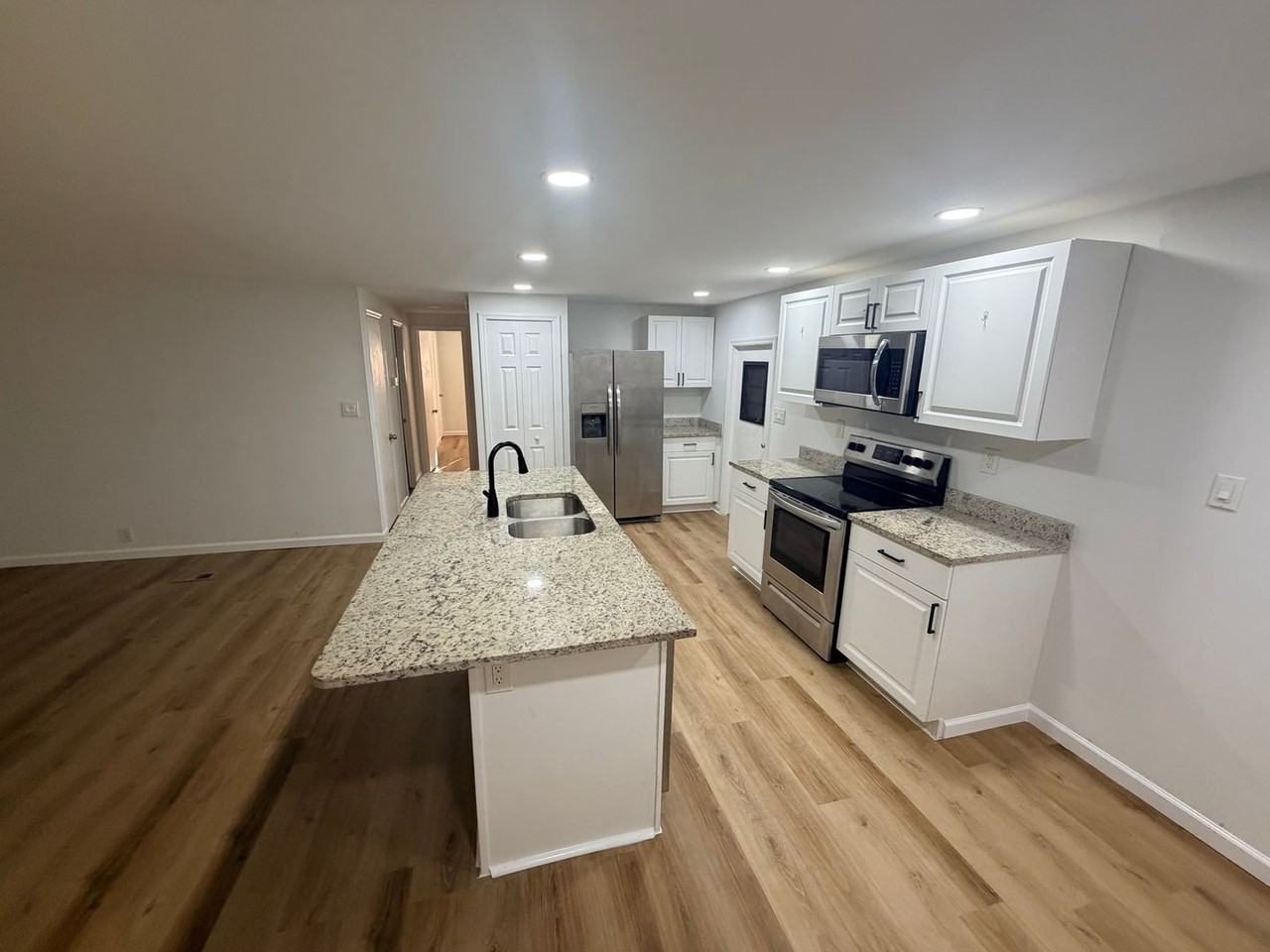 7412 Western Circle Dr - Photo 4 of 14