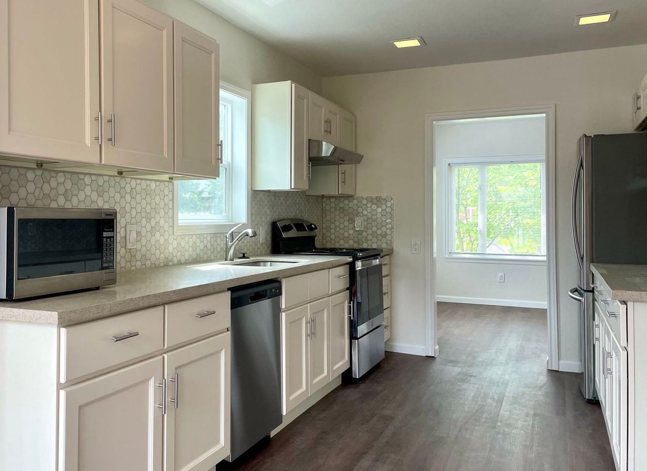 176 26th Ave - Photo 7 of 22