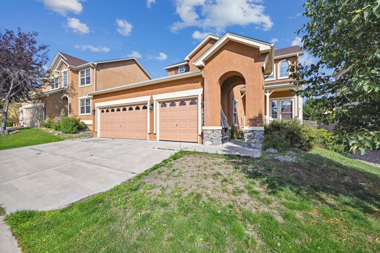 7005 Wood Lily Dr - Photo 2 of 27