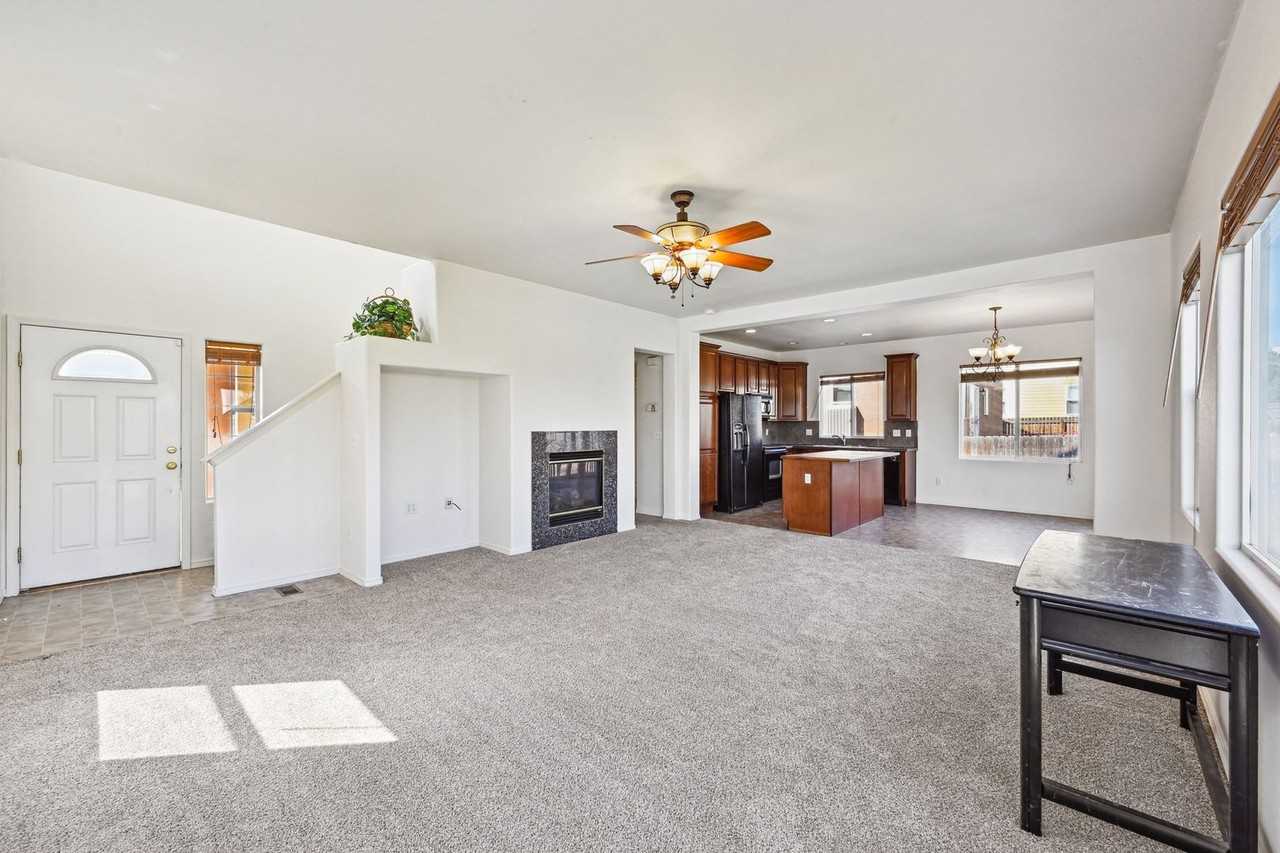 7005 Wood Lily Dr - Photo 4 of 27