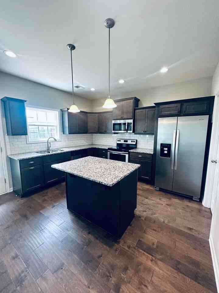 111 Catskill Ln - Photo 7 of 26
