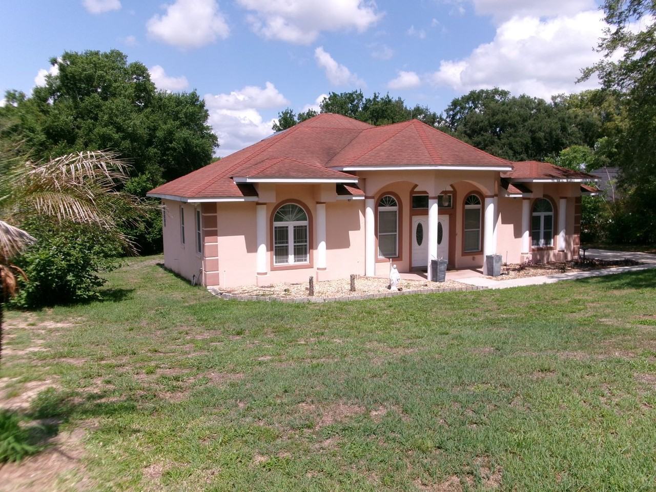 12833 Lakeview Ave - Photo 3 of 45
