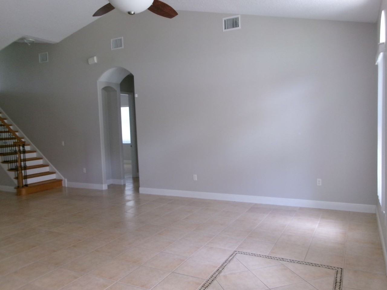 12833 Lakeview Ave - Photo 5 of 45