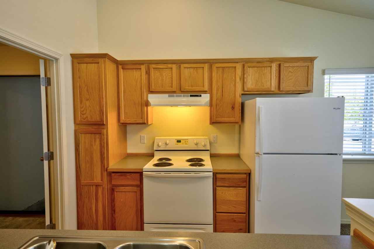 882 Ne Hidden Valley Dr #1 - Photo 6 of 13