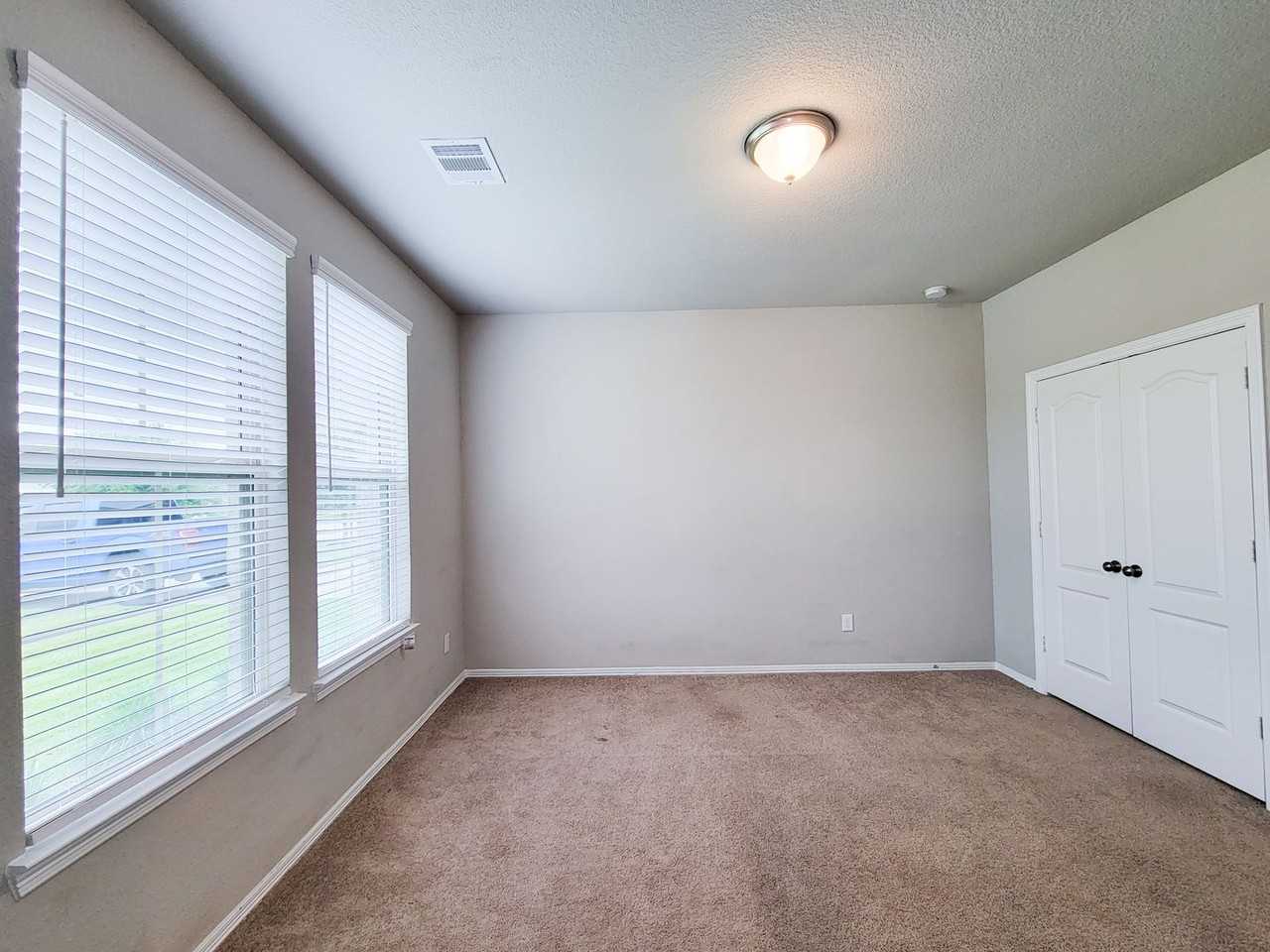 24811 Crimson Pine Dr - Photo 5 of 44