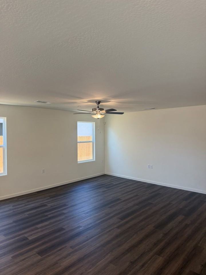 656 Skyler Ln - Photo 5 of 21