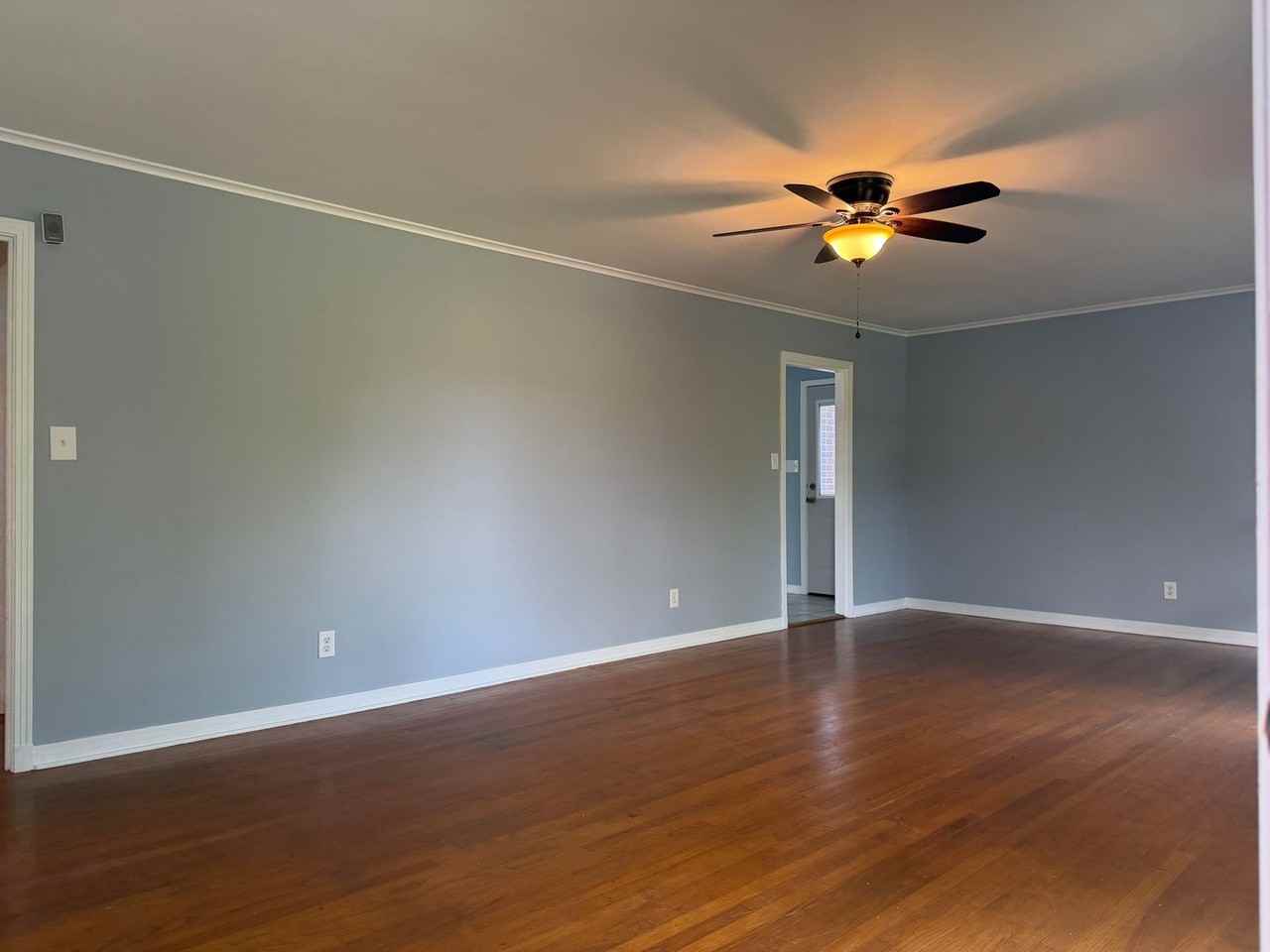 920 Eisenhower Dr - Photo 4 of 20