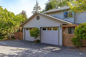 featured image of 2190 Drennan St #1