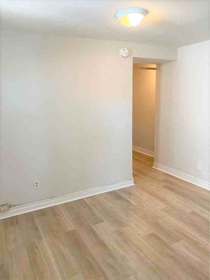 59 Wolverleigh Boulevard - Photo 2 of 8