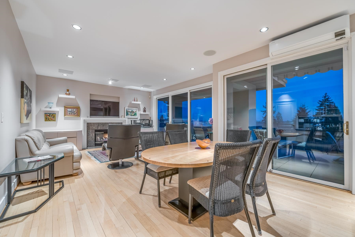 1870 Queens Avenue - Photo 4 of 9