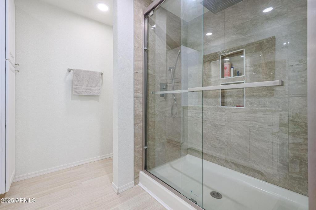 1637 W Tierra Buena Ln - Photo 6 of 23