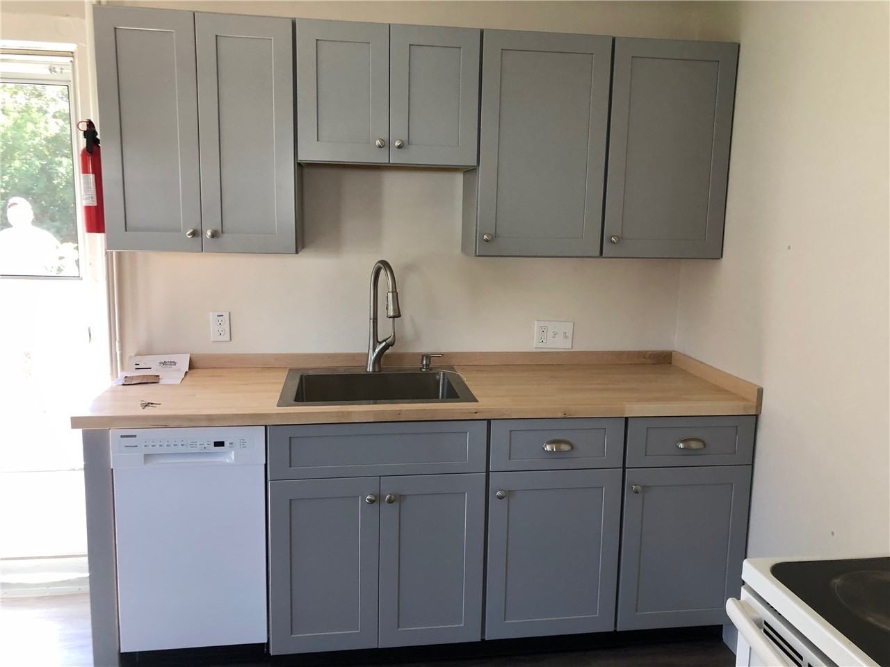 24 Hall St - Photo 2 of 19