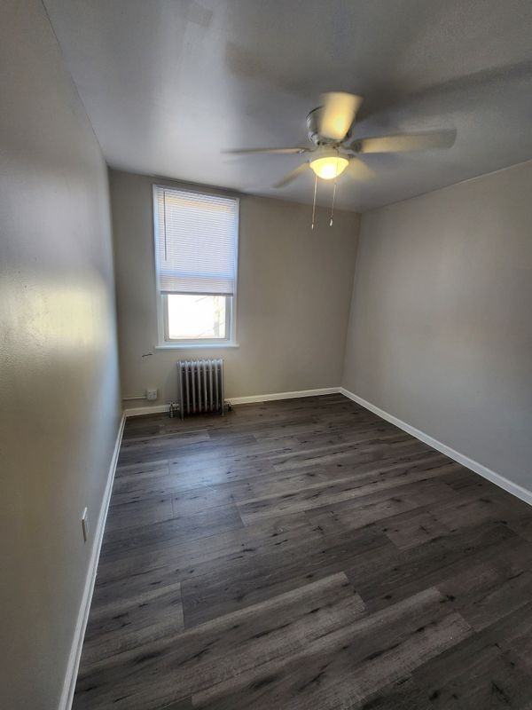 8203 Myrtle Ave - Photo 4 of 7