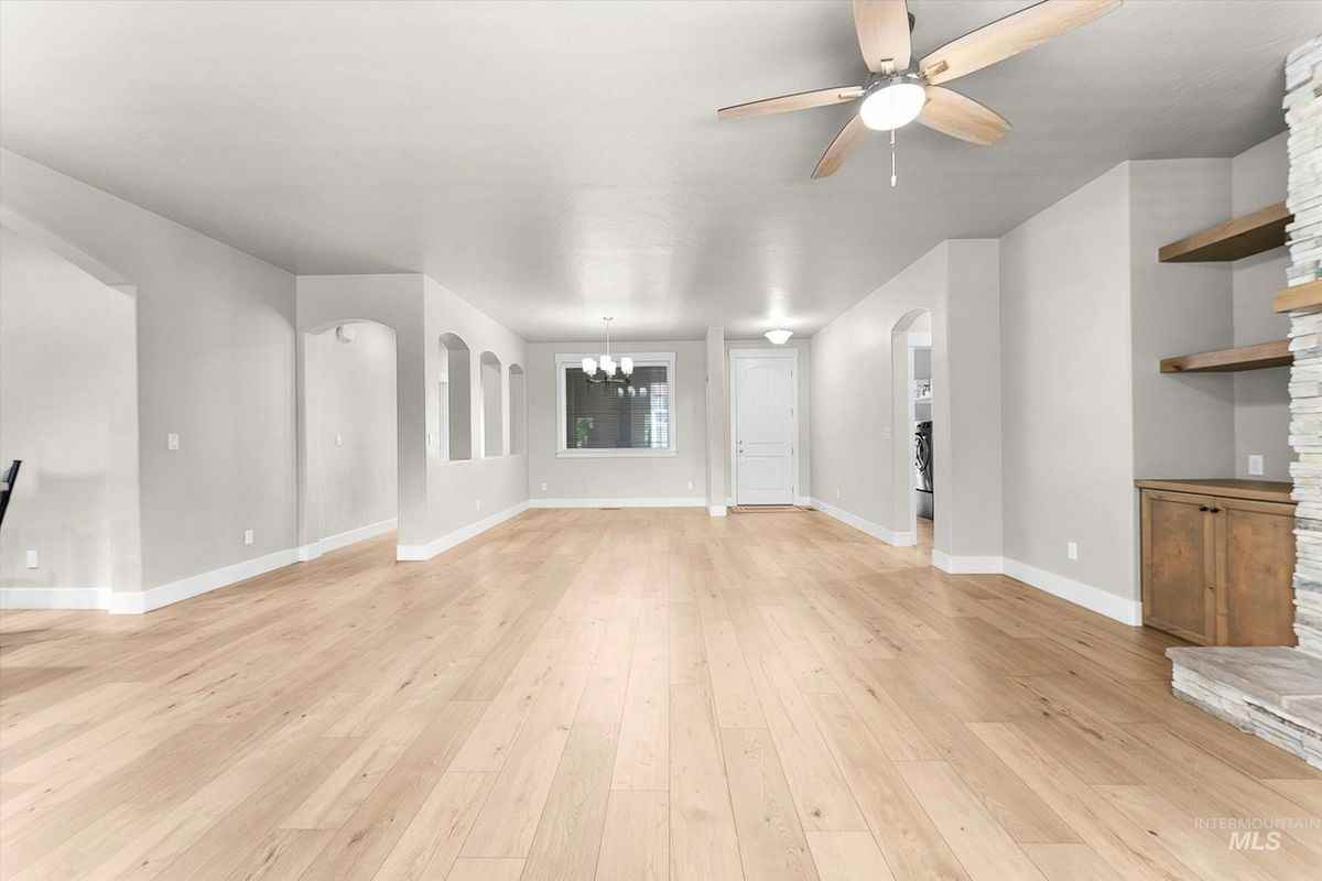 5393 W Rosslare Dr - Photo 3 of 21