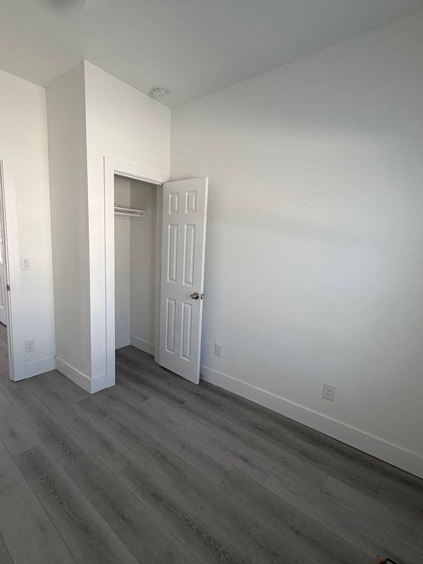 2427 W Southcross Blvd ##2 - Photo 4 of 15